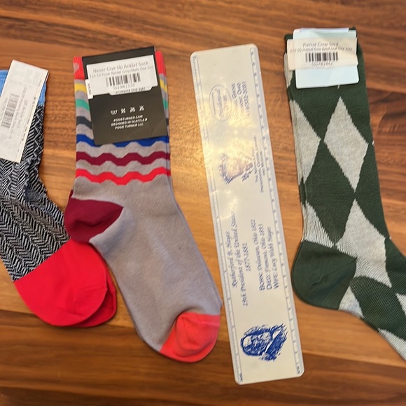 Socks NWT - Picture 3 of 6